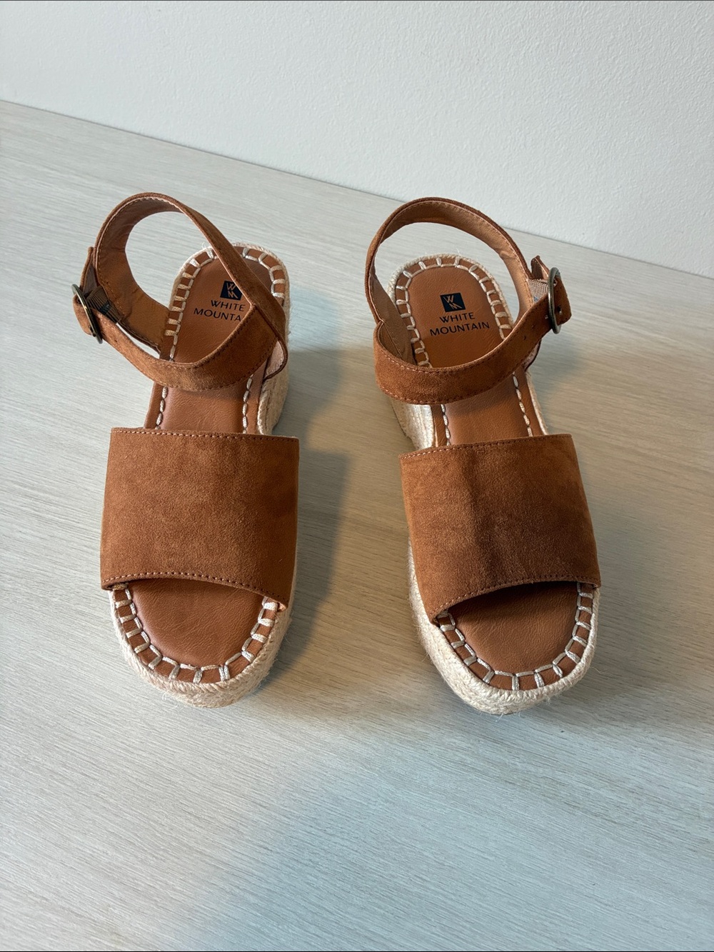 White Mountain Tan Suede Espadrille Wedge Sandals in size 6
